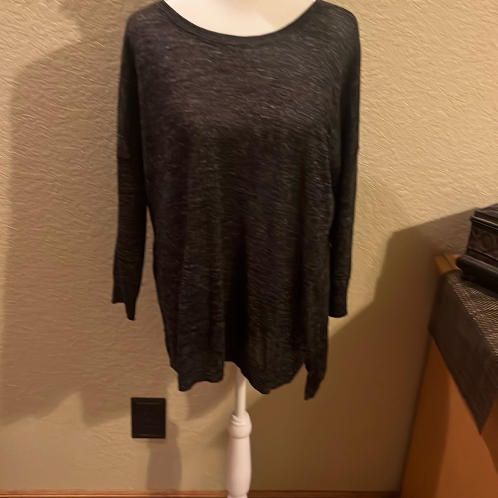 JCrew women’s tunic sweater.  Great condition